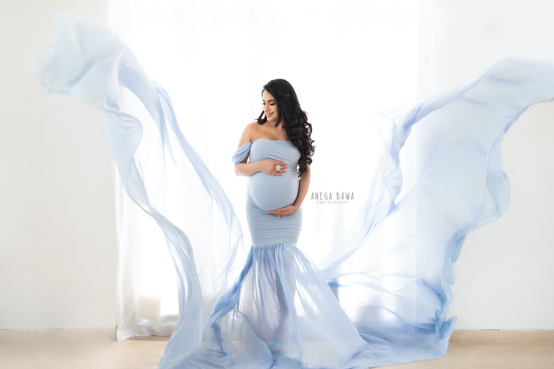 best dress for maternity photo shoot. 