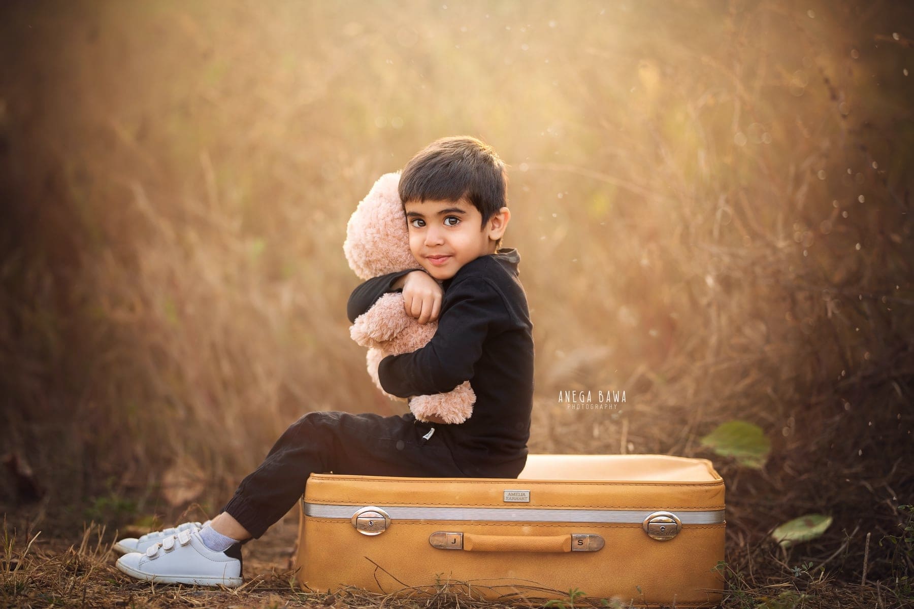 5 Must-Have Outdoor Family Session Poses by Daphodil Photo
