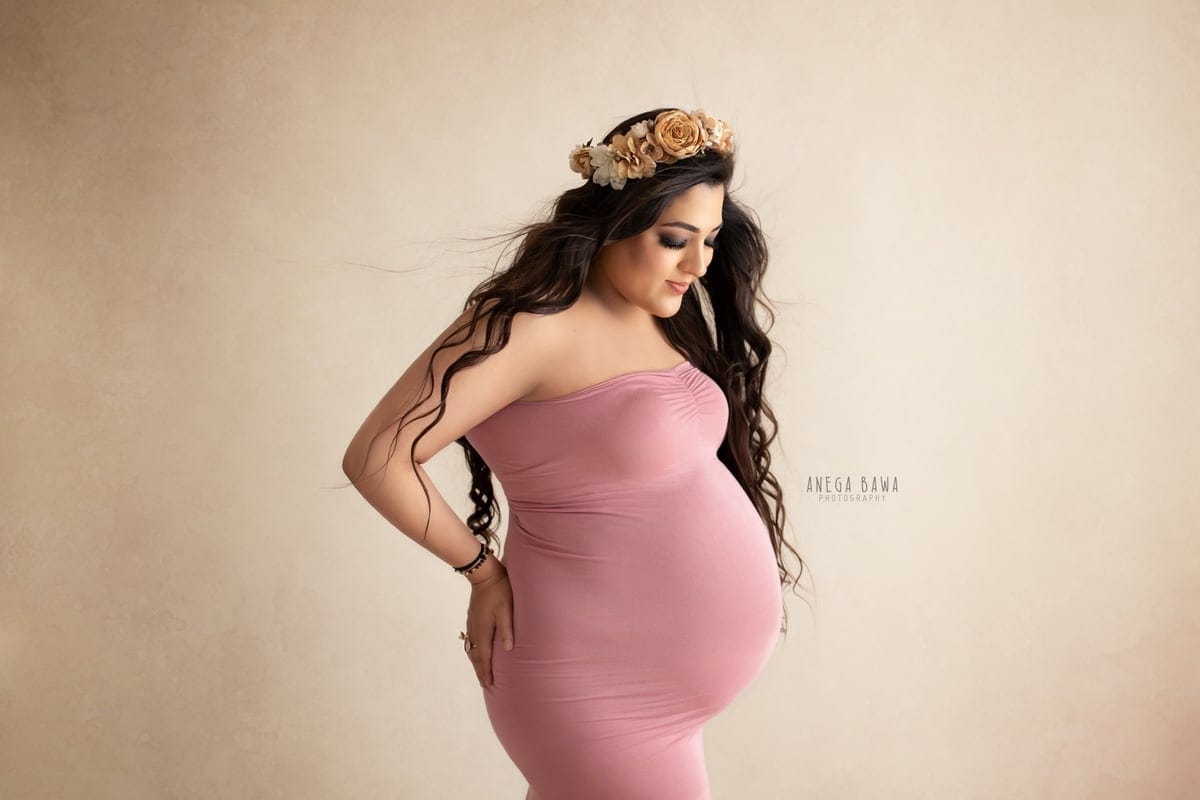 Classic Maternity Photography in Delhi by Anega Bawa