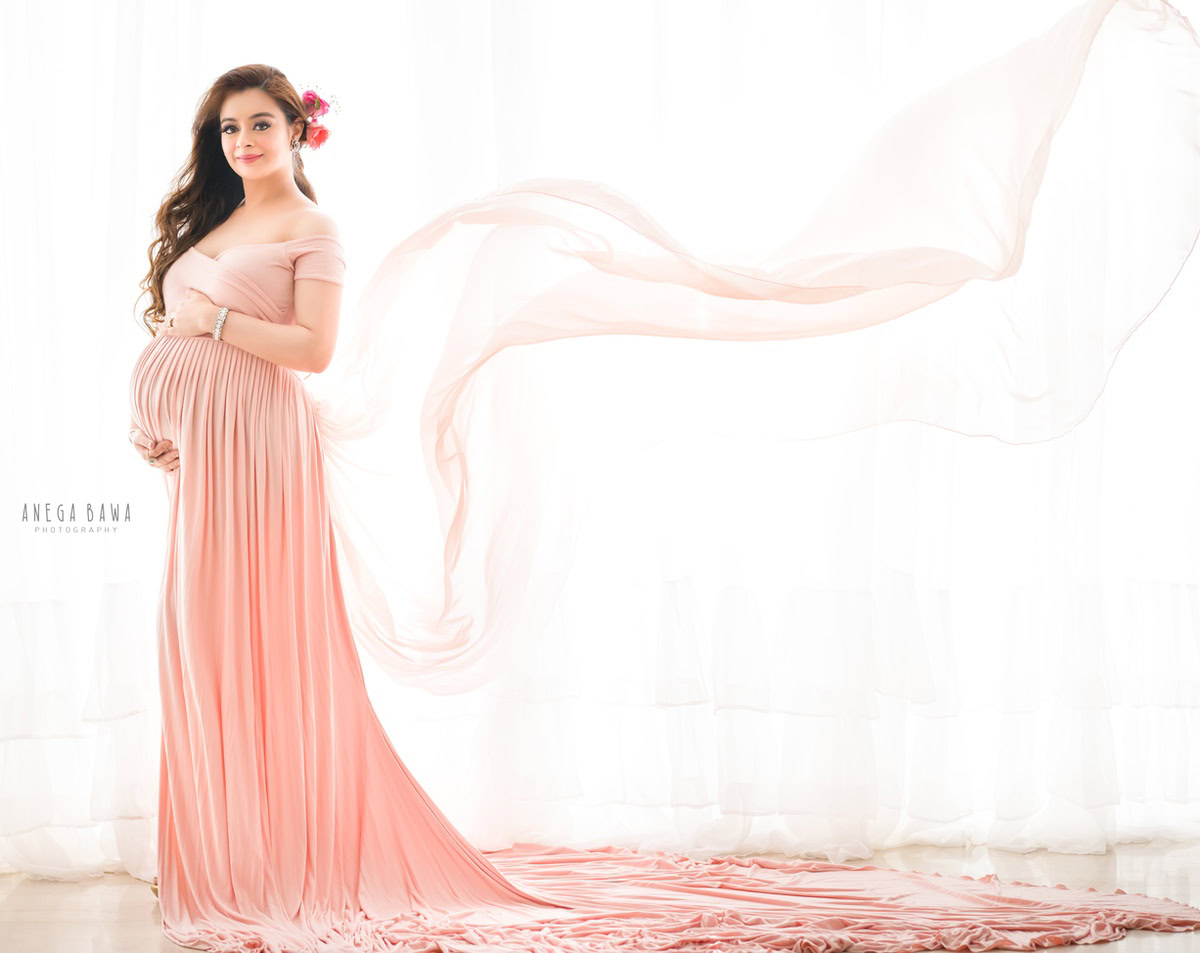 Best Pregnancy Photography in Delhi: Pink Gown with Mega Sleeves and Drape, by Anega Bawa, Photographer Gurgaon Noida.
