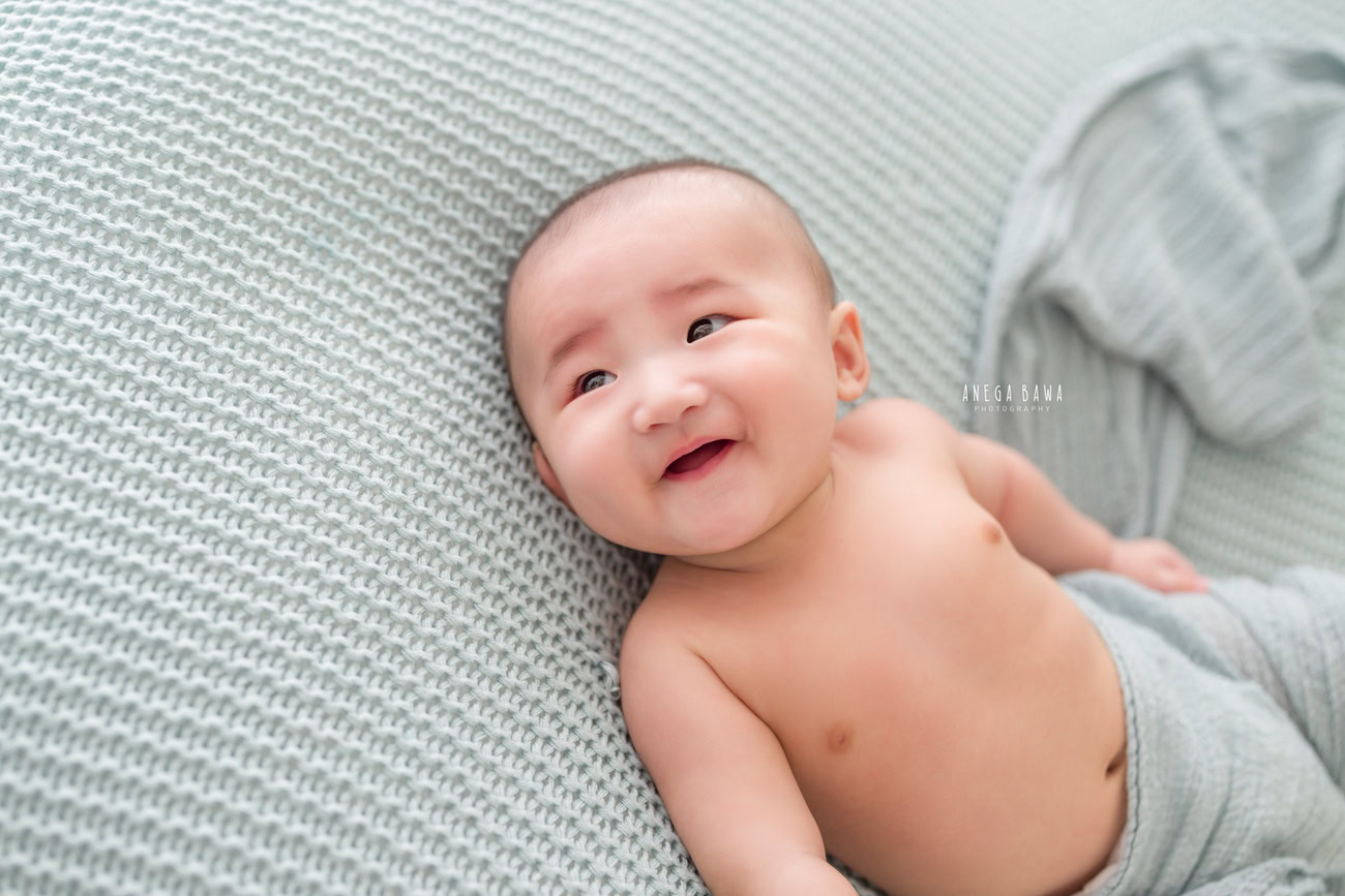 Baby boy photoshoot, 6, 5, 4, 3 months, grey wrap, grey backdrop, Delhi, Gurgaon, Noida, Anega Bawa.